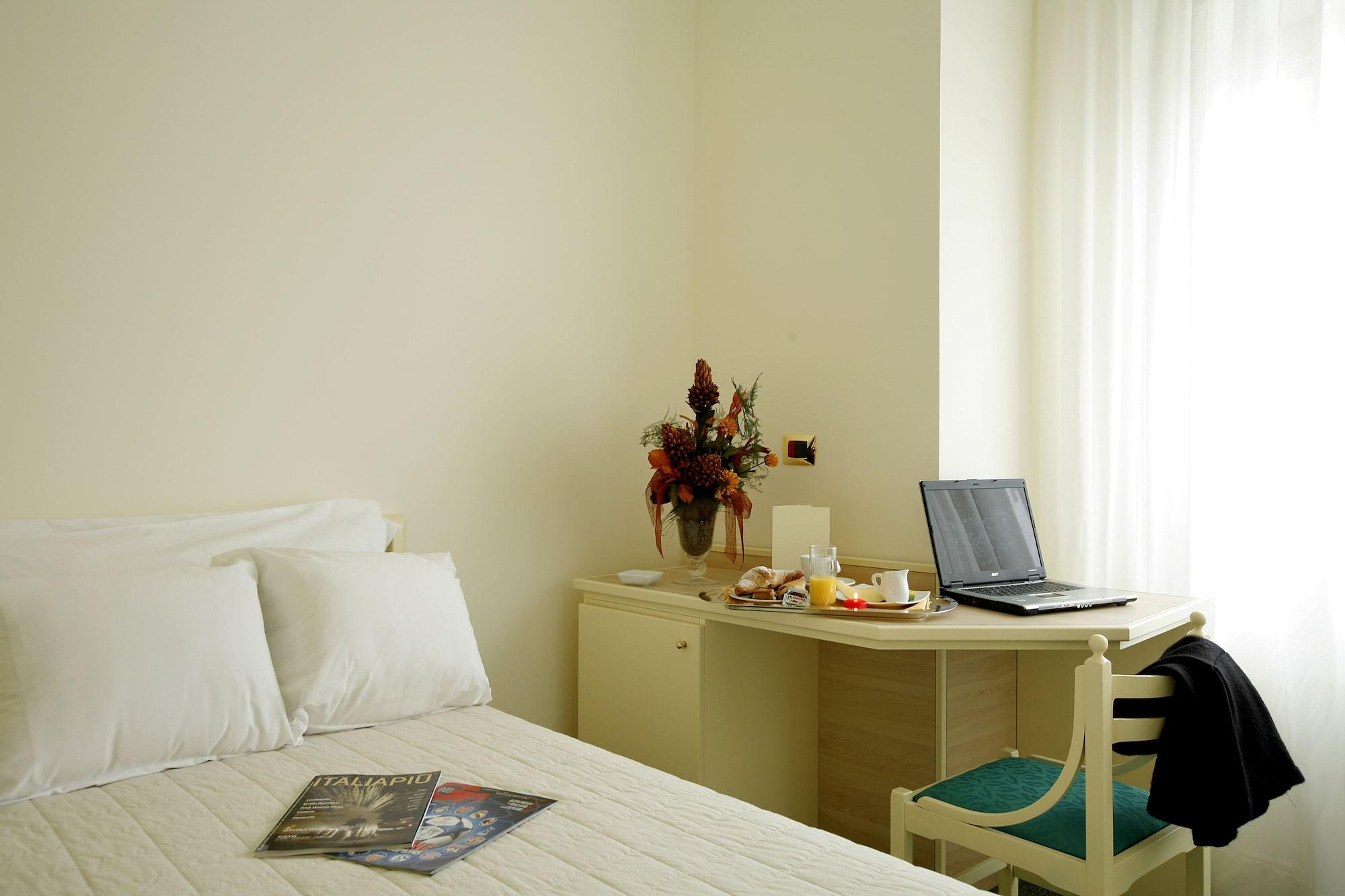 Hotel Bassetto Ферентино Екстериор снимка