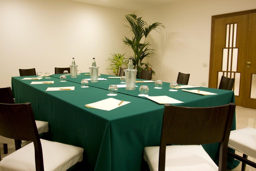 Hotel Bassetto Ферентино Екстериор снимка